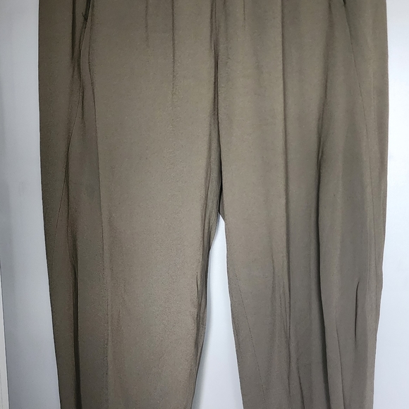 Babaton Dexter crop joggers - Picture 3 of 3